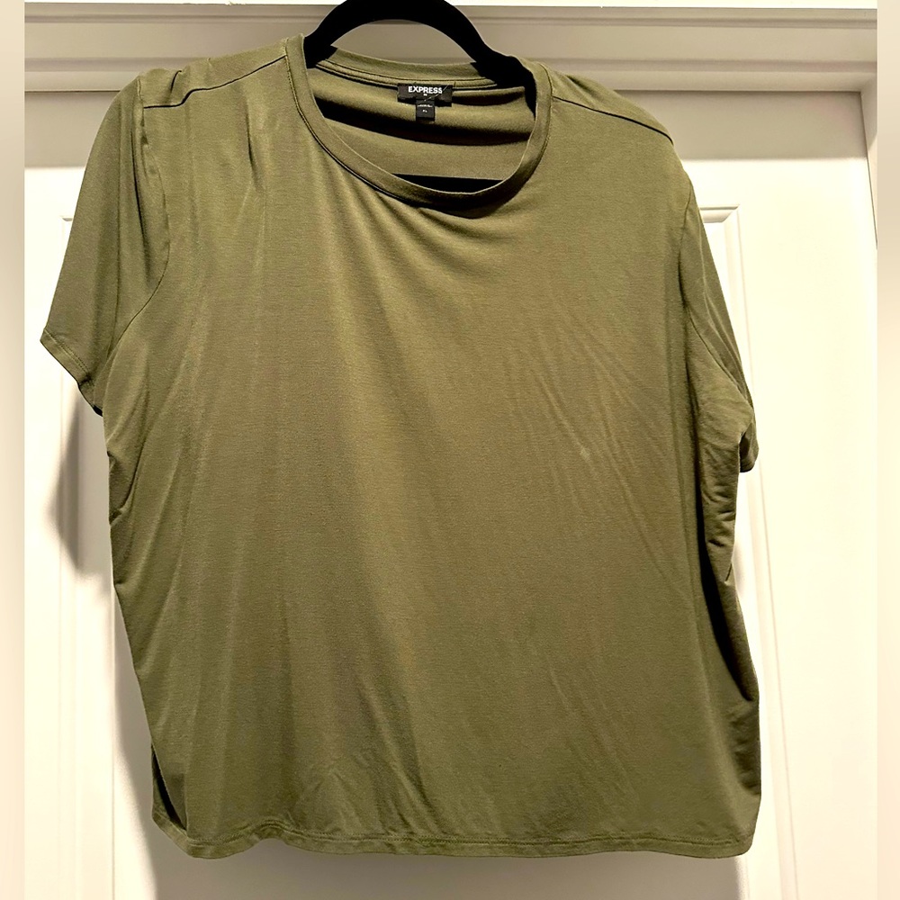 Green crop top